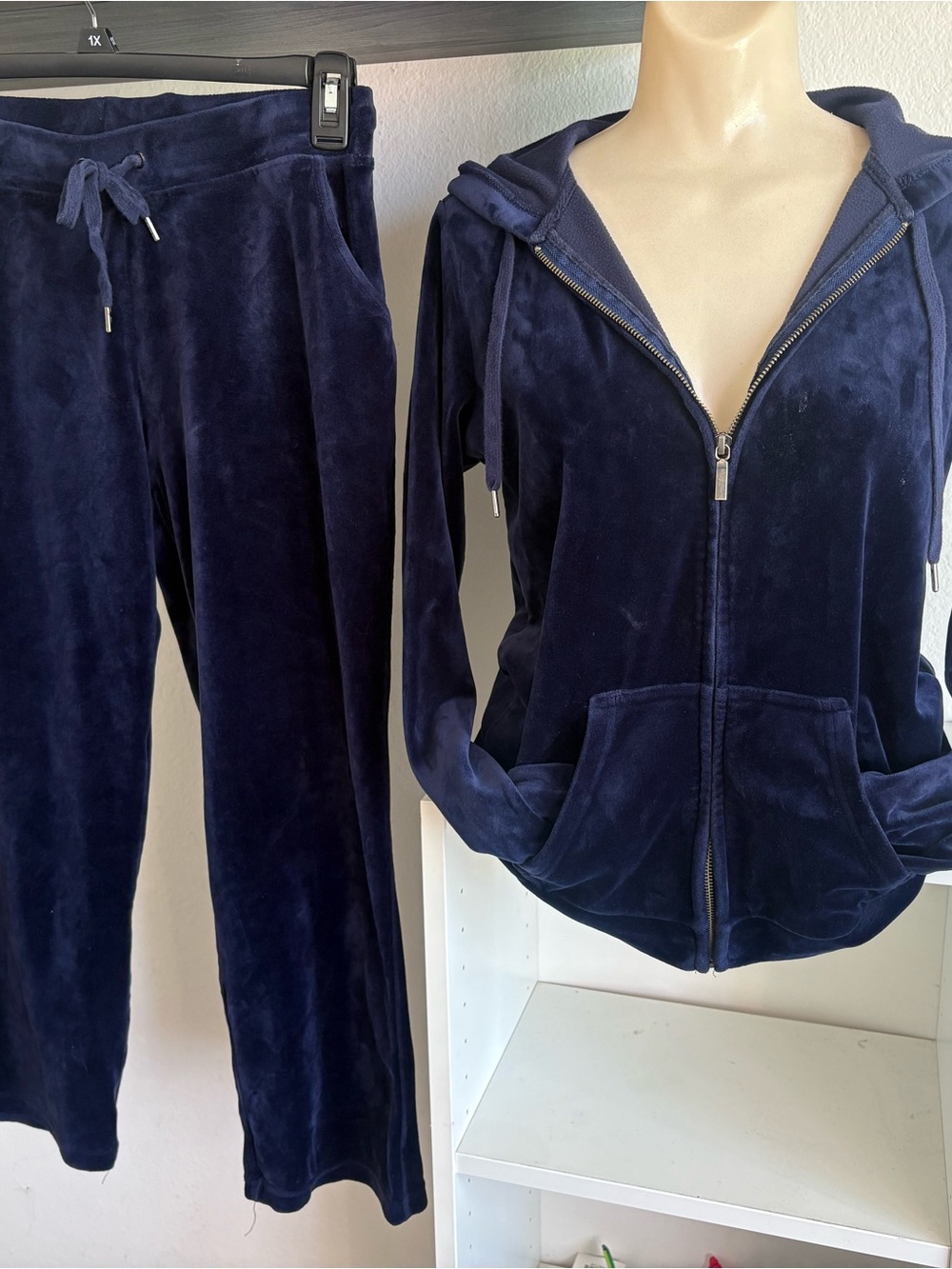 Gloria Vanderbilt Navy Velour Hoodie and Pants Set